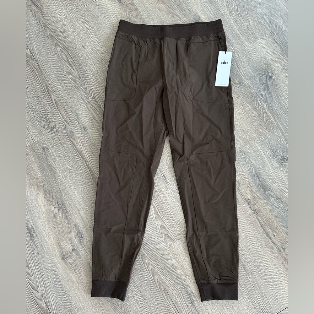 Alo men’s Co-Op Pant in espresso, Size L, NWT